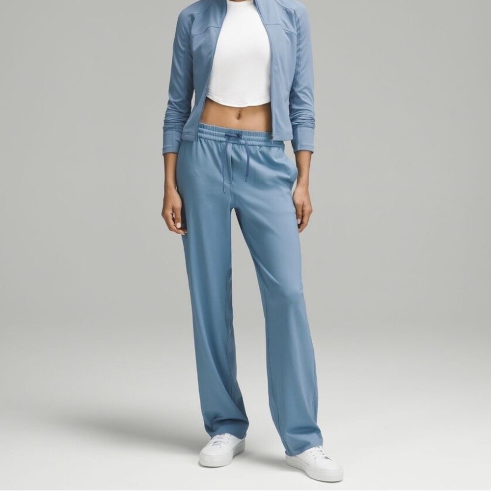 lululemon athletics straight leg mid-rise pant luxtreme nwt